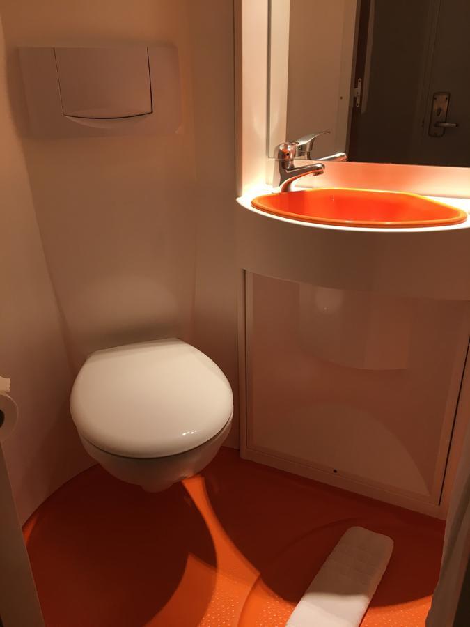 Easyhotel South Kensington London Exterior photo