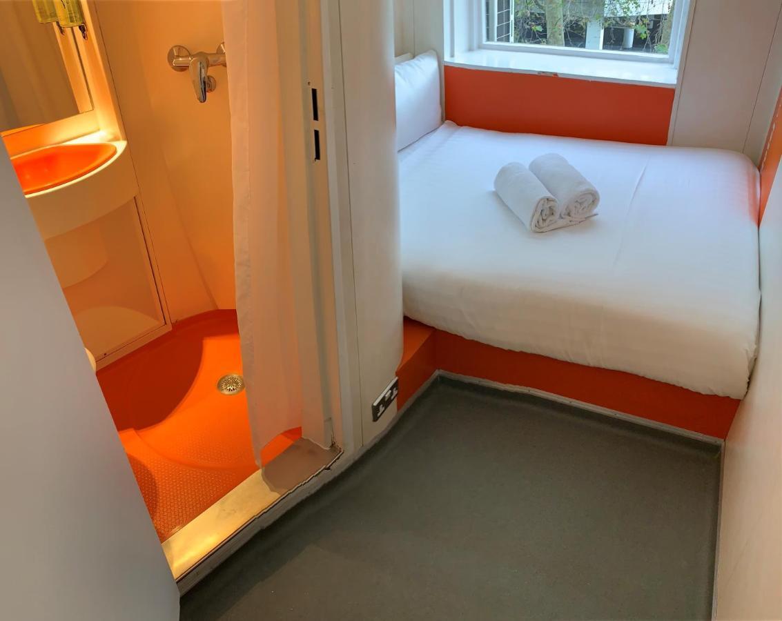 Easyhotel South Kensington London Exterior photo